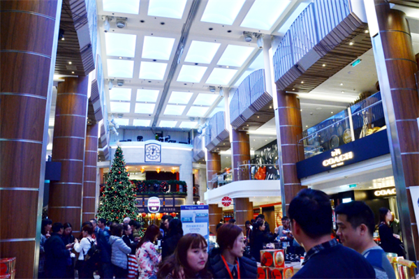 大自然家居在超級(jí)郵輪上辦了個(gè)答謝趴 大自然家居在超級(jí)郵輪上辦了個(gè)答謝趴