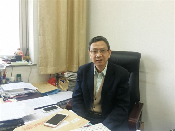 全國(guó)政協(xié)委員賈康:環(huán)保稅立法領(lǐng)跑全面深化改革 全國(guó)政協(xié)委員賈康:環(huán)保稅立法領(lǐng)跑全面深化改革