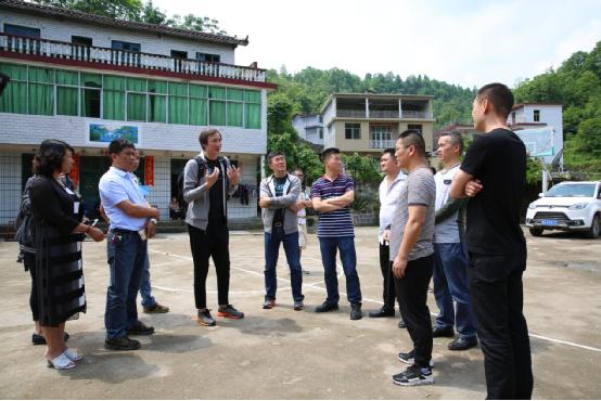 大自然家居助力王平仲改造湘西希望小學 大自然家居助力王平仲改造湘西希望小學