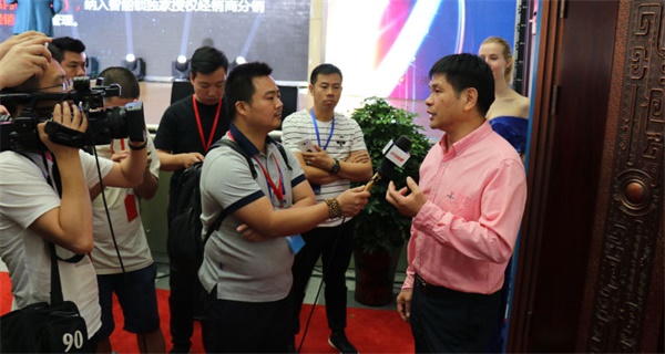 中國新一代王力智能鎖全球上市發布會在浙江永康隆重召開 中國新一代王力智能鎖全球上市發布會在浙江永康隆重召開