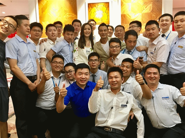 生活家地板千城百萬用戶一起任意愛健康家 生活家地板千城百萬用戶一起任意愛健康家