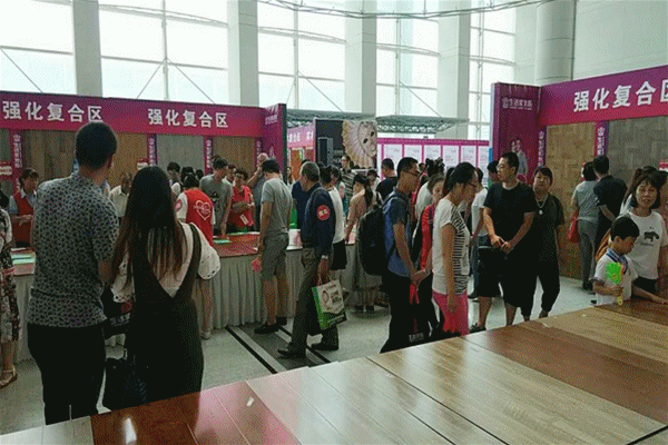 生活家地板千城百萬用戶一起任意愛健康家 生活家地板千城百萬用戶一起任意愛健康家