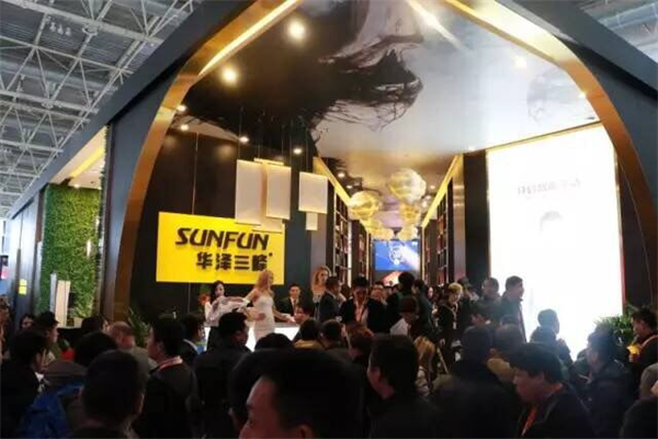 華澤三峰開啟智能生活,引領北京定制家居展風向標 華澤三峰開啟智能生活,引領北京定制家居展風向標