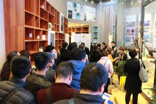 華澤三峰開啟智能生活,引領北京定制家居展風向標 華澤三峰開啟智能生活,引領北京定制家居展風向標