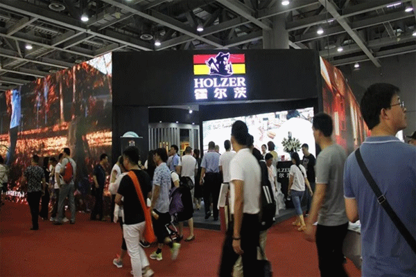 霍爾茨木門:利用“CPL材料”開創門業新機遇 霍爾茨木門:利用“CPL材料”開創門業新機遇