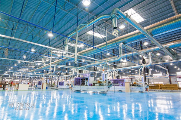 詩尼曼榮獲“中國(guó)家居制造先進(jìn)企業(yè)”稱號(hào)