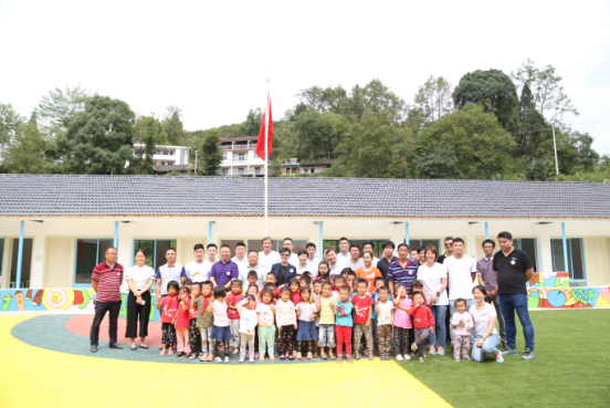 大自然助力王平仲落成“新夢想改造家”! 大自然助力王平仲落成“新夢想改造家”!