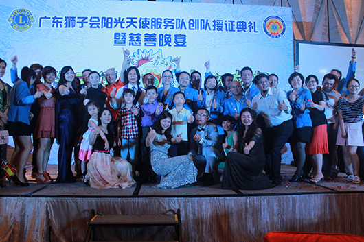 海清代言小水滴基金,聯(lián)合愛心企業(yè)詩尼曼助力公益 海清代言小水滴基金,聯(lián)合愛心企業(yè)詩尼曼助力公益