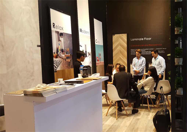 生活家地板亮相2017秋季廣交會,高端新品驚艷全場 生活家地板亮相2017秋季廣交會,高端新品驚艷全場