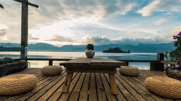 中國(guó)環(huán)保家居網(wǎng)鏈 大自然野生原木地板:慢下來(lái)欣賞更美的風(fēng)景 中國(guó)環(huán)保家居網(wǎng)鏈 大自然野生原木地板:慢下來(lái)欣賞更美的風(fēng)景