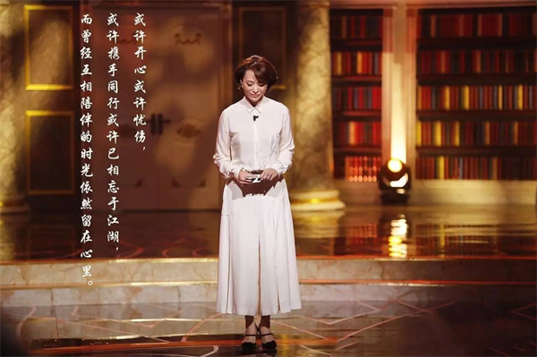 大家都說,這是一個浮躁的時代。我們渴望能活成自己想要的樣子,卻靜不下心來追逐夢想。我們羨慕別人的脫穎而出,又嘆息自己的懷才不遇。是因為那些人運氣好,還是他們善于積累,一旦時機成熟,便會嶄露頭角! 大家都說,這是一個浮躁的時代。我們渴望能活成自己想要的樣子,卻靜不下心來追逐夢想。我們羨慕別人的脫穎而出,又嘆息自己的懷才不遇。是因為那些人運氣好,還是他們善于積累,一旦時機成熟,便會嶄露頭角!