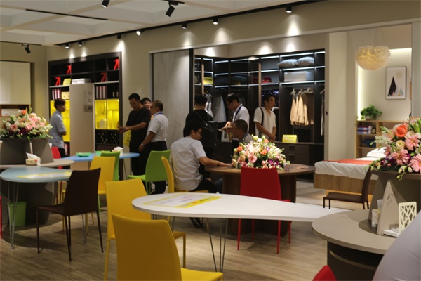 PVC地板行業的未來發展前景或大有可為 PVC地板行業的未來發展前景或大有可為