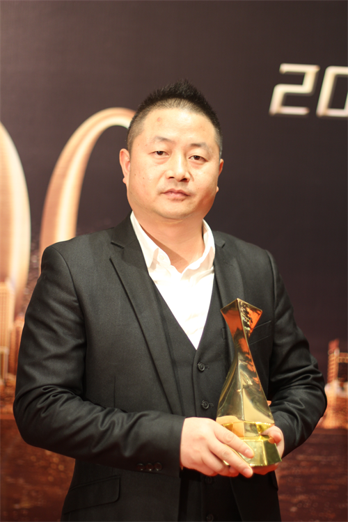 大自然佘學(xué)彬獲評 大自然佘學(xué)彬獲評