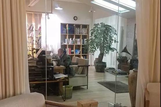 定制家居這點事:北美楓情藝術總監吳偉說吳藍(之九) 定制家居這點事:北美楓情藝術總監吳偉說吳藍(之九)