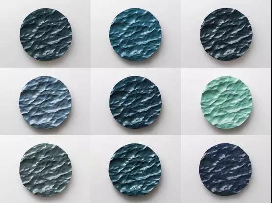 藍色是天空的色彩 他是有生命的 在我們的設(shè)計里 經(jīng)常會用到各種藍 你想象一下 家中擁有那抹藍 就像擁有了一片天空 藍色是天空的色彩 他是有生命的 在我們的設(shè)計里 經(jīng)常會用到各種藍 你想象一下 家中擁有那抹藍 就像擁有了一片天空