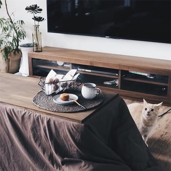 極簡家居，房間簡潔而精致