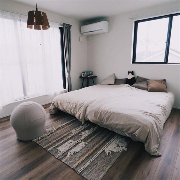 極簡家居，房間簡潔而精致