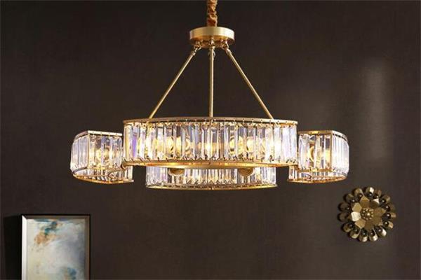 后現(xiàn)代吊燈,打造溫馨家居 后現(xiàn)代吊燈,打造溫馨家居