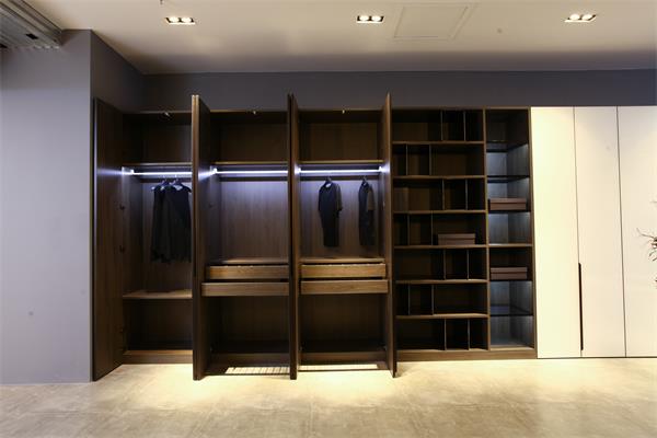面對定制風潮，衣柜企業如何站穩腳跟
