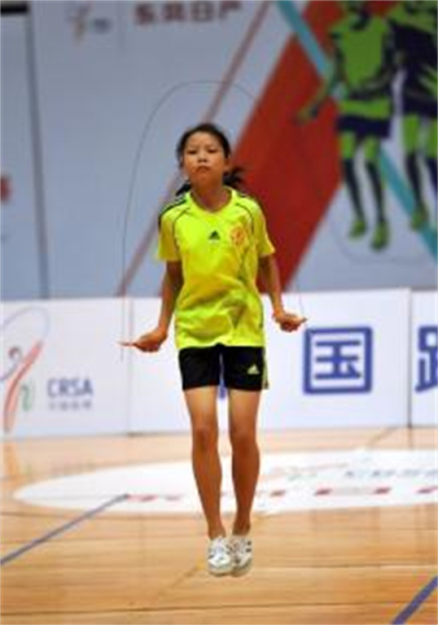 小妹妹跳繩破紀錄,大自然會作何反應? 小妹妹跳繩破紀錄,大自然會作何反應?